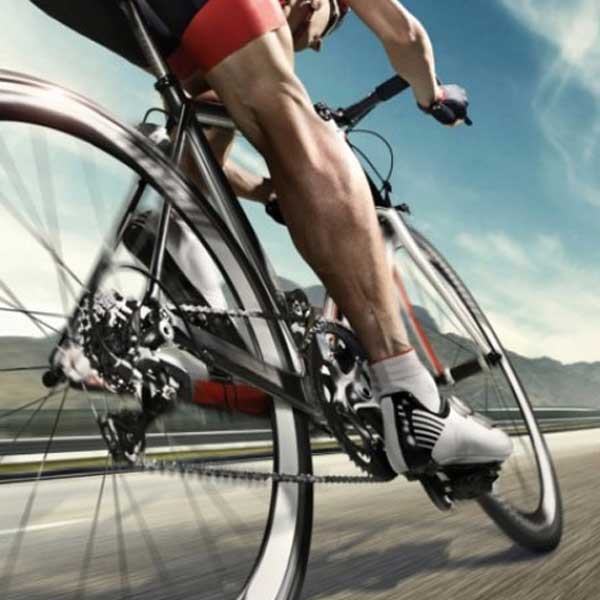 9 km/h hız ile hafif tempoda bisiklet sürmek